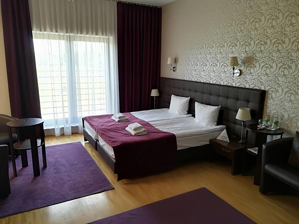 Hotel Oriza Gdów Esterno foto